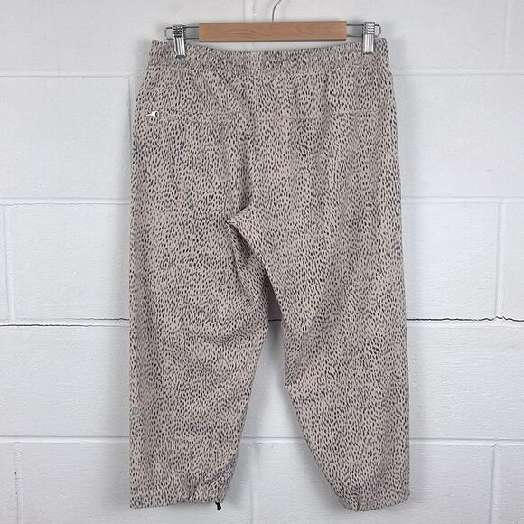 Lululemon women’s step lively crop in Dottie dash grain black pant - Picture 6 of 7